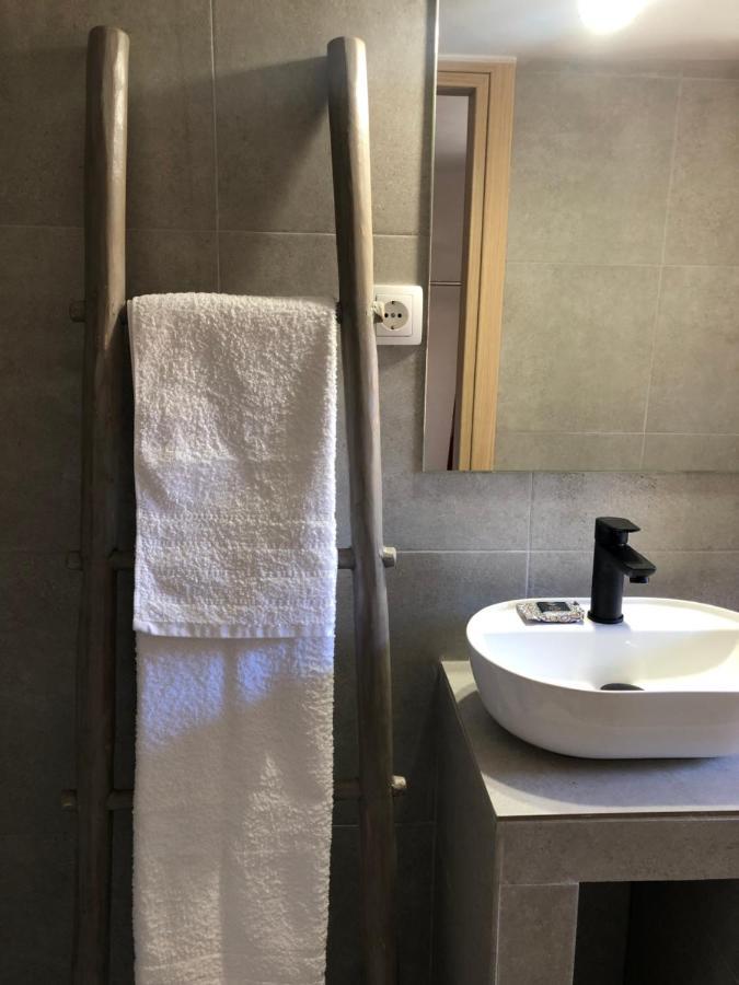 Solo Traveler Appartement Ermoupoli Buitenkant foto